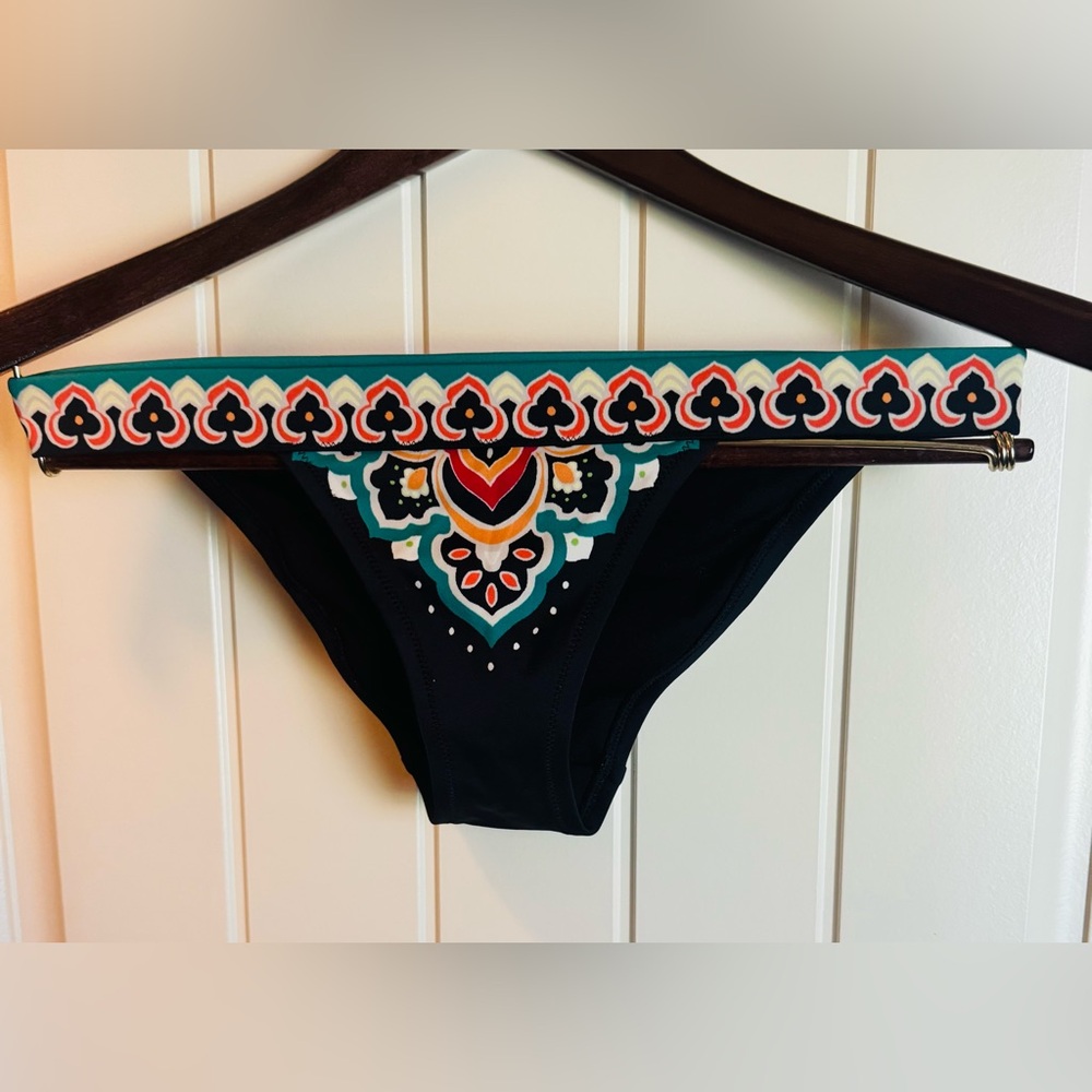 Victoria's Secret Black and Multicolor Bikini batik Brazilian Bikini Bottom XS